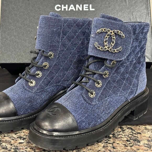 Chanel 21A Blue Black Quilted CC Chain Combat Boots Size 39.5 w/ Box & Dust Bag - Picture 1 of 10